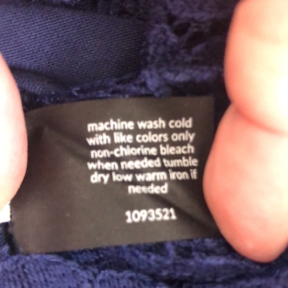 Lane Bryant Sheer Lace Rose Stitching V-Neck Top 14 NWOT - Picture 7 of 9